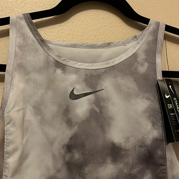 NWT // Nike Women’s Running Tank - Picture 3 of 9
